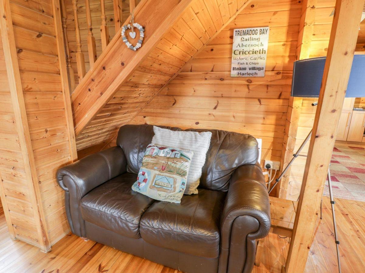 Sun View Lodge Llanbedr  Exterior photo