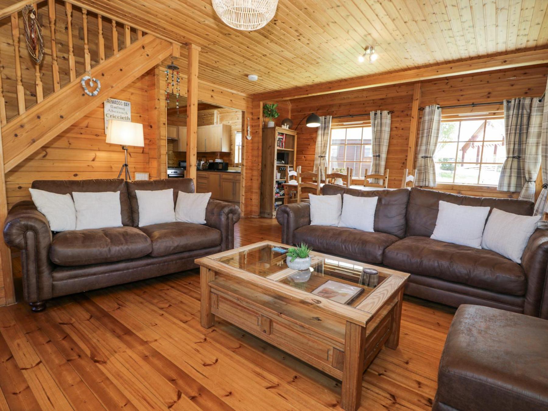 Sun View Lodge Llanbedr  Exterior photo